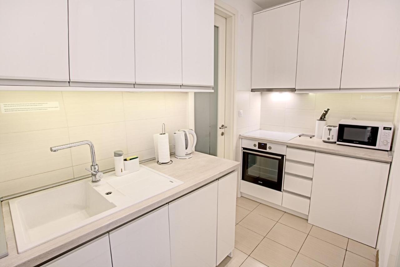 Belville Luxury Apartment Белград Екстериор снимка